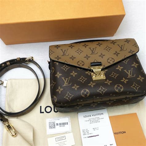 lv reverse pochette metis|louis vuitton pochette metis.